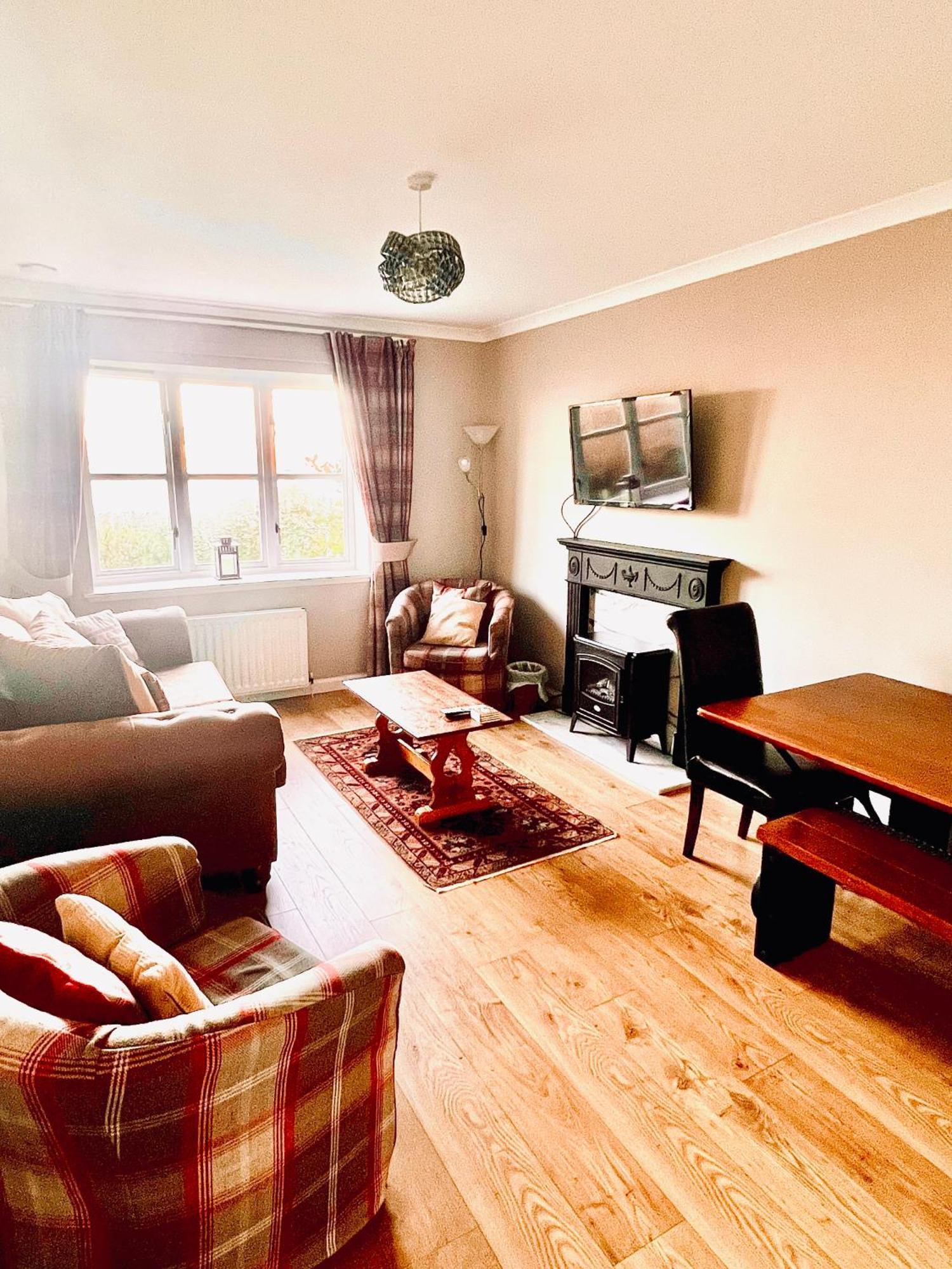 3 Bedroom Harbourside Apartment, Queensferry, 10 Miles From Edinburgh South Queensferry Eksteriør bilde